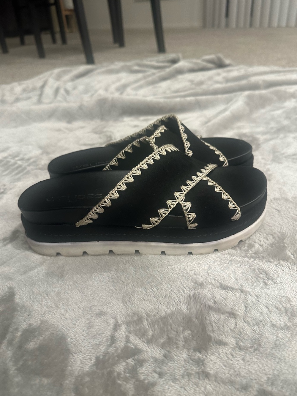 J/Slides NYC Black Criss Cross Platform Slide Sandals Size 7